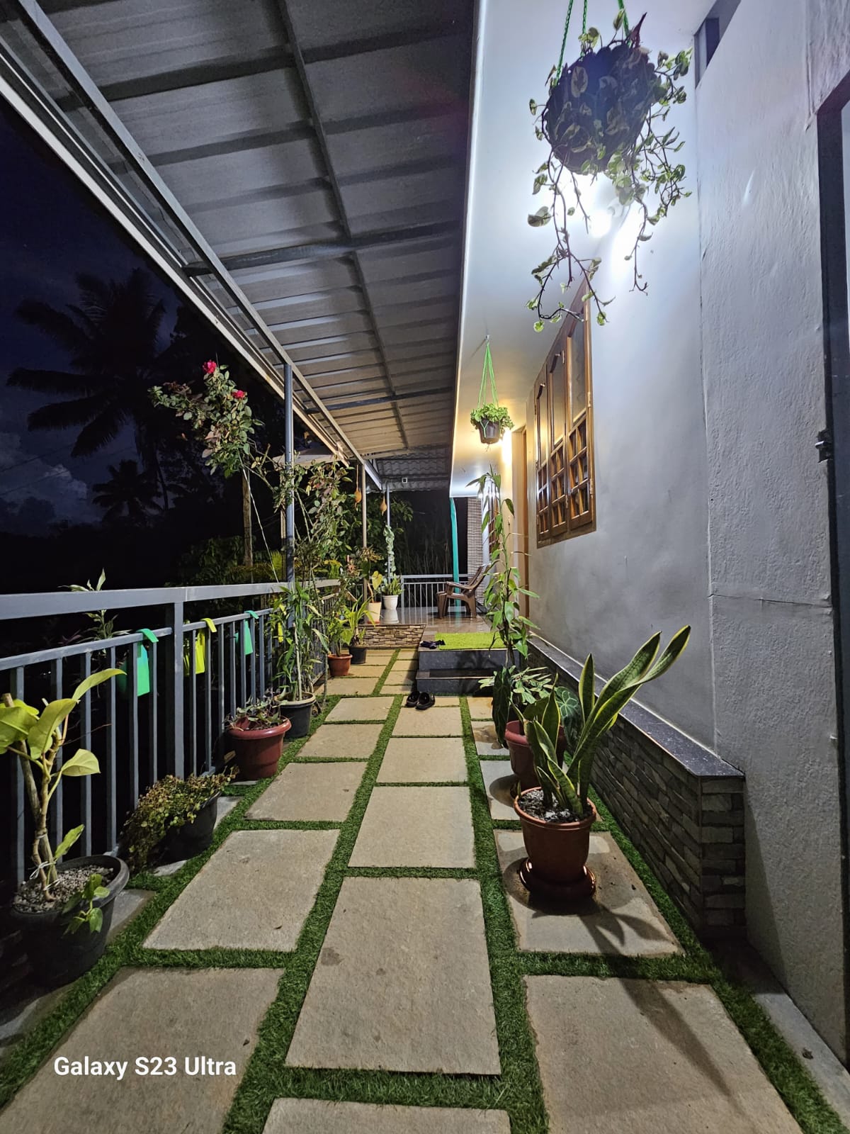 Panoramic view of Bhaskar Home property showcasing spacious outdoor areas and Munnar's scenic landscape